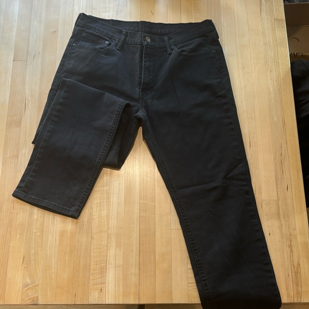 Levi’s 541 - Athletic Cut Jeans - Picture 1 of 3